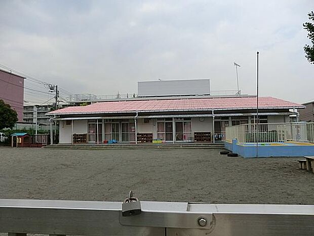 自然に恵まれた環境で、園児達は毎日のびのび楽しんでいます。