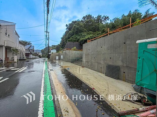 家の良し悪しだけでなく周辺環境も重要なポイント。街と住まいが心地よい暮らしを演出します。(2026.9撮影)