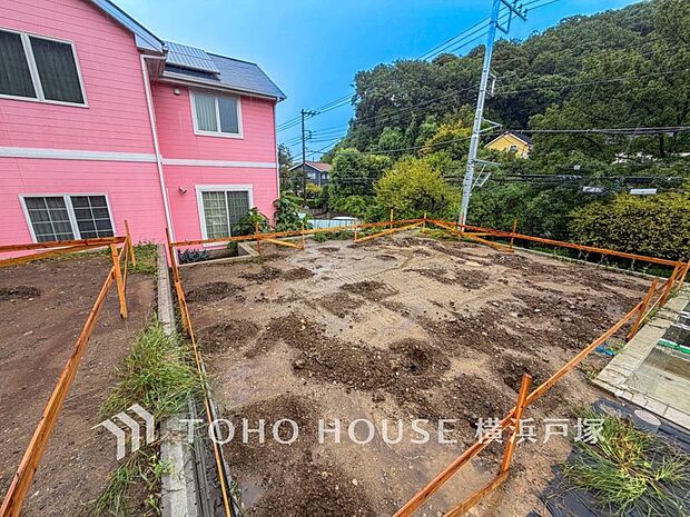 未完成だからこそ広がる想像、完成を迎える瞬間に生まれる感動が、日々の暮らしを彩る特別な住まい。(2026.9撮影)