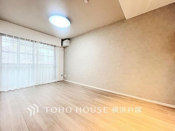 【Living room】ご家族やお客様との時間等、多くの時を刻む空間。何気なく過ぎる時でさえも上質な一時となる快適な空間を。