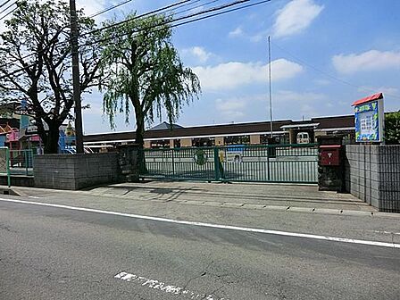 幼稚園型認定こども園やなぎ幼稚園まで約453m