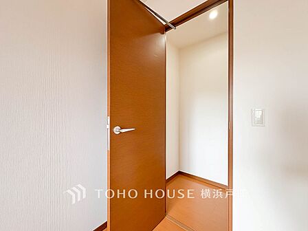 【Storage】お客様の求める本当の“住み心地”とは何なのか。そのための一手間一工夫を惜しみません。街並みや周辺の環境に呼応しながら、美しく、そして毎日の暮らしを考慮した機能性の高い住まい。