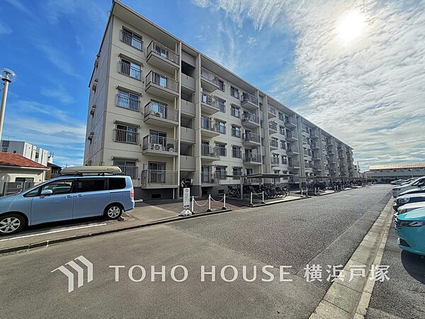 家族が集まるLDKは、ゆったり過ごせる心地よい空間。自然と会話も弾む住まいです。