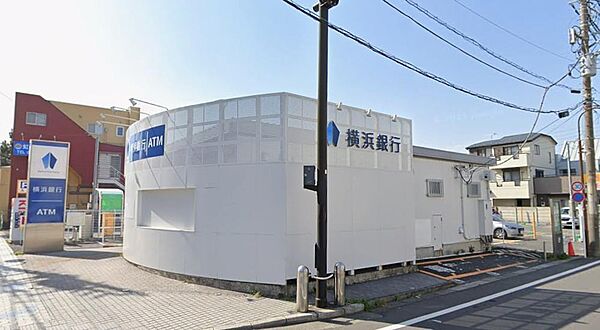 日々の口座管理から各種お手続きまで快適に利用できる身近な金融機関です。暮らしに欠かせないお金の相談や日常の資金管理が身近で行えるため、近隣にお住まいの方の安心で快適な生活をしっかりとサポートします。