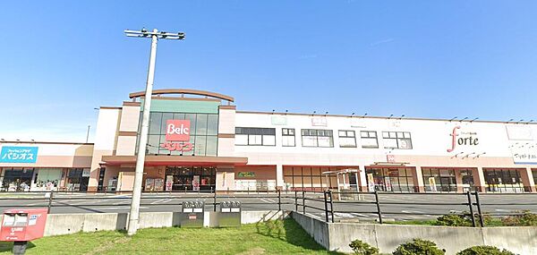フォルテ森永橋は、日々の暮らしに便利な商業施設。スーパーマーケットやドラッグストアなどが揃い、食品や日用品のお買い物を身近で済ませられる、毎日の生活を支える便利なスポットです。