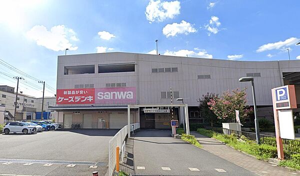 ケーズデンキ横浜鶴見店は、テレビや冷蔵庫、洗濯機などの大型家電から、パソコンや生活家電まで幅広く取り揃える家電量販店。暮らしに必要な家電をまとめて比較・購入でき、毎日の生活を便利にサポートします。