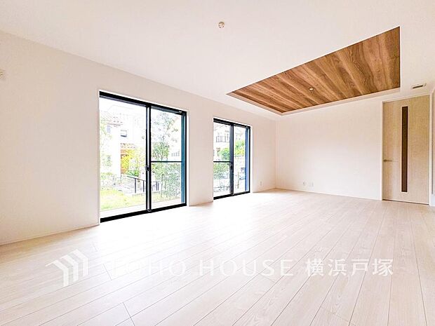 造りこんだ空間演出の妙が生み出す光と質のハーモニーはこの住宅のクオリティの良さを実感させてくれます。
