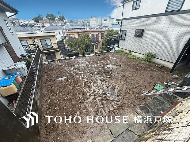 この広々とした土地で、どんな家族の物語を紡ぎますか。高台からの眺望を楽しみながら、理想のマイホームを創造できます。
