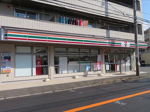 セブンイレブン横浜下永谷2丁目店(450m)食品や飲料、日用品などを取り扱うコンビニ。24時間営業で、日常の買い物に利用できます。