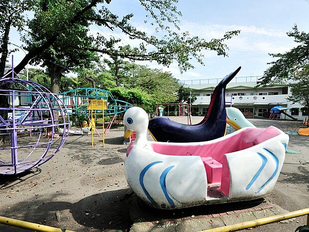 永野幼稚園(900m)横浜市港南区上永谷にある幼稚園。地域の子どもたちの教育・保育を担う施設です。