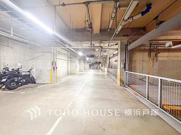 【Car space】敷地内に駐車スペースがあると日々の暮らしをスムーズに運ぶ事が出来ます。（空き状況はお問合せ下さい）