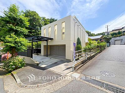 外観:「Appearance」単に見た目や質感の良さだけではなく、建物の基礎や構造といった、目には見えにくい部分にもこだわります。住まいの本質の部分から、住み心地や安全性を見つめ直しました。 外観:「Appearance」単に見た目や質感の良さだけではなく、建物の基礎や構造といった、目には見えにくい部分にもこだわります。住まいの本質の部分から、住み心地や安全性を見つめ直しました。