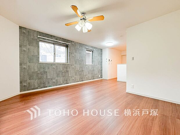 【Living room】ご家族やお客様との時間等、多くの時を刻む空間。何気なく過ぎる時でさえも上質な一時となる快適な空間を。