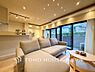 リビング/ダイニング：【Living room】ご家族やお客様との時間等、多くの時を刻む空間。何気なく過ぎる時でさえも上質な一時となる快適な空間を。