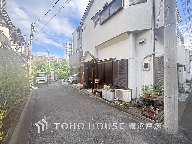 【Appearance】2路線利用可能な駅近の利便性と豊かな光が交差する期待の邸宅。広々としたLDKや屋上のルーフバルコニーが描く、心地よく開放感にあふれる新しい暮らしの始まりです。
