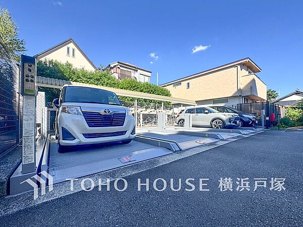 【Car space】敷地内に駐車スペースがあると日々の暮らしをスムーズに運ぶ事が出来ます。（空き状況はお問合せ下さい）