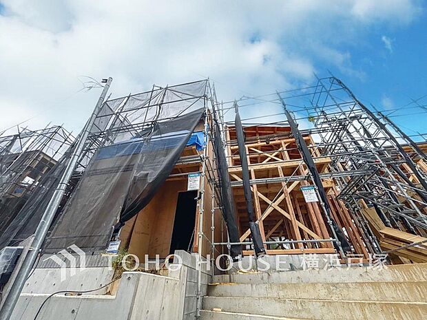 【Appearance】新居で始まる新しい日常。家族にとってかけがえのない時間を育む住まいです。(23号棟 2026、10)