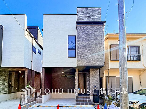 【Appearance】爽やかな青空の下に贅沢なほどに降り注ぐ陽光、豊かな居住性と、クオリティが見事に調和した住空間は、住まうことの喜びを感じさせてくれます。