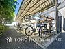 その他：【Cycle lot】管理の行き渡った、整理整頓された清潔感ある駐輪場。屋根付きなので雨風から大事な愛車を守ってくれます。