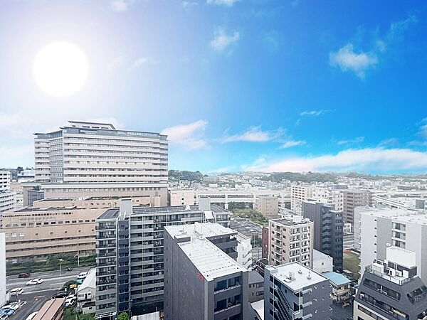 【View】この開放感ある眺望と共に閑静な住宅街の季節感を演出する四季折々の変化を楽しめる心地よい場所となることでしょう。