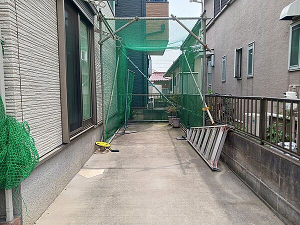 駐車スペース2台分（車種制限有り）お出かけやお買い物も便利です
