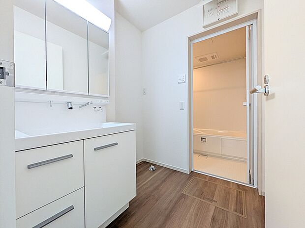 上質な洗面空間がゆとりを演出