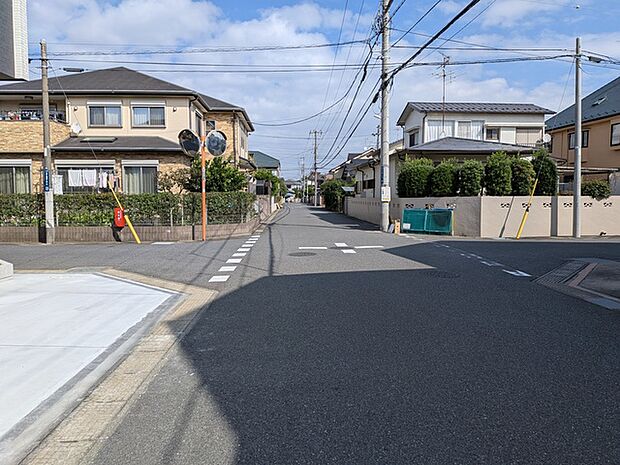 袖ヶ浦東小学校徒歩4分　第三中学校徒歩4分