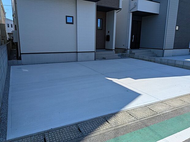 駐車スペース2台分　