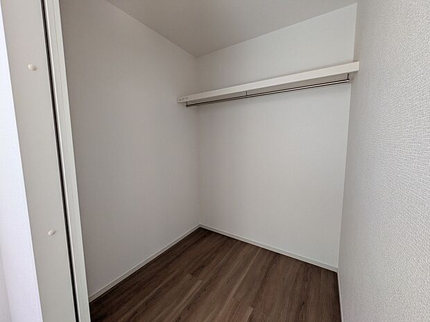 ご家族様の使用頻度の高い品をまとめて収納可能な1Fファミリークローク