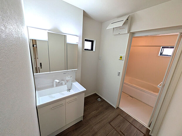 豊富な収納で生活感を出すことなく利用できます