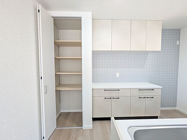 備蓄に便利なパントリー