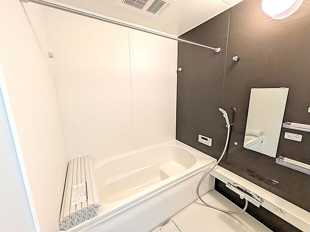 洗い場も広くゆったりサイズの浴室