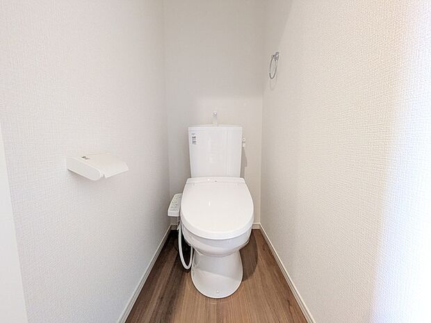 各階にウォシュレット付きトイレを設置