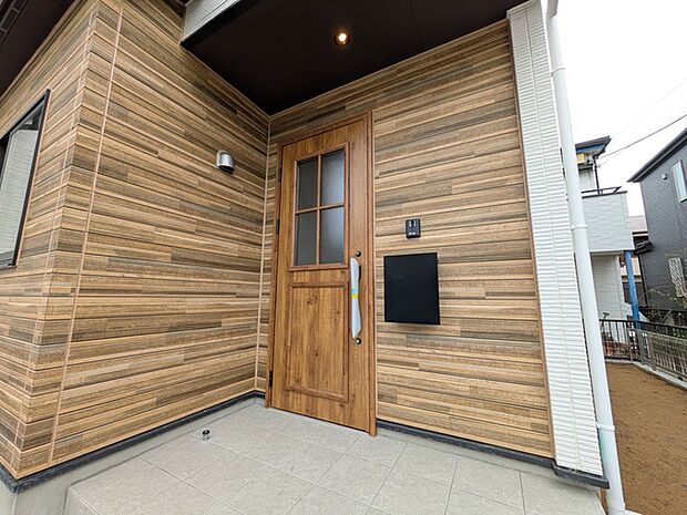 木目が心落ち着く玄関