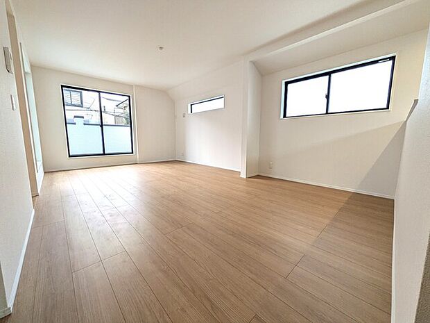 2階LDKはゆったり約18.4帖