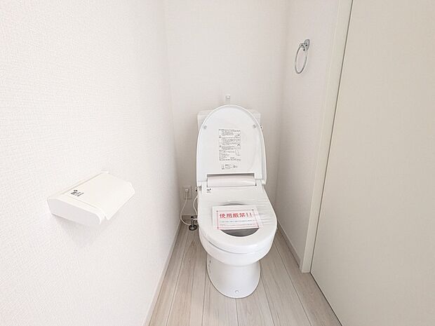 各フロアにウォシュレット付きトイレございます