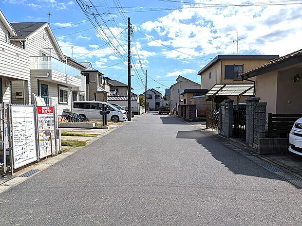 閑静な住宅地が広がります