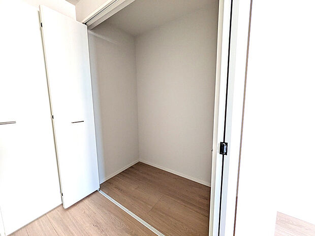 メンズの幅広衣類や厚手のものもすっきり収納