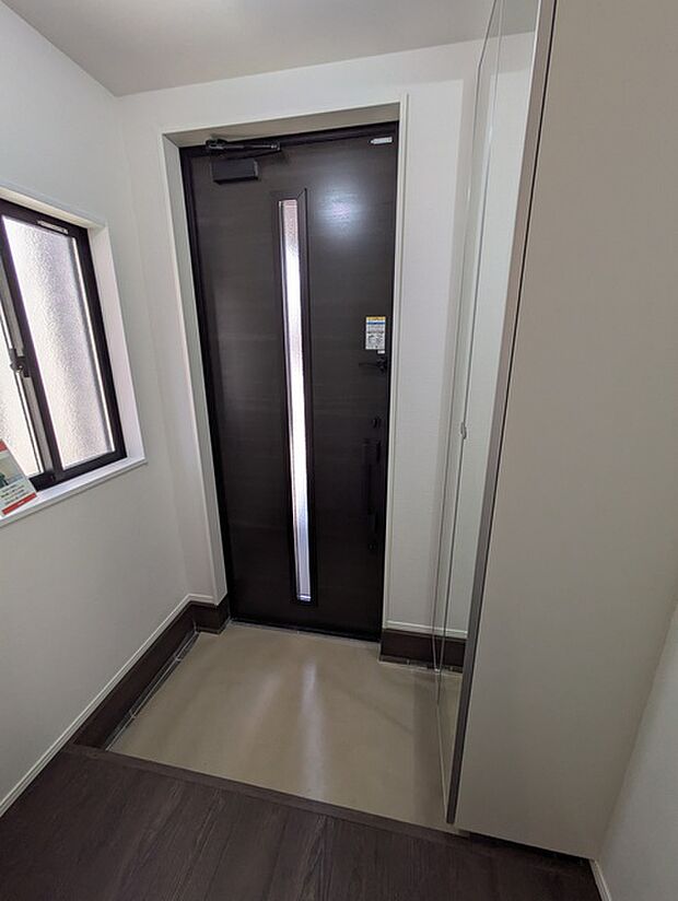 ご家族・お客様を出迎えする玄関スペース