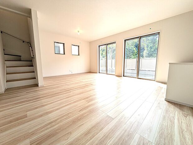 約19.2帖のリビングは広々空間