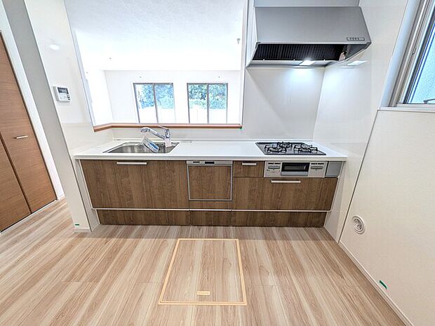 家族との対話が弾む対面式キッチン