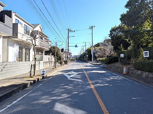 香澄小学校徒歩4分 習志野市立第七中学校徒歩9分