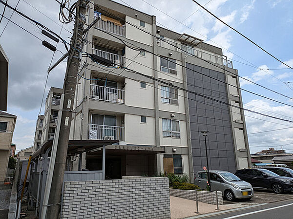 小学校や公園も近い快適な住環境