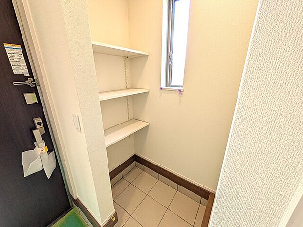 ベビーカーやアウトドア用品を収納するのに便利なSIC