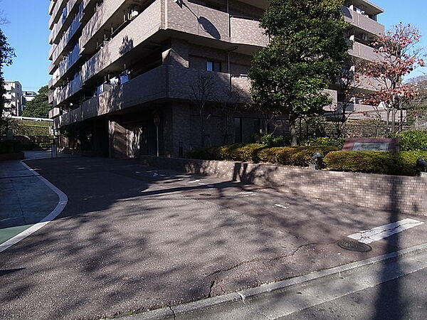 マンションアプローチ
