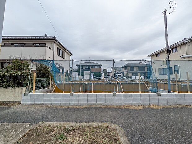 駐車スペースは2台分