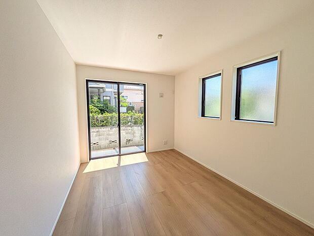 1階・南西6.13帖洋室