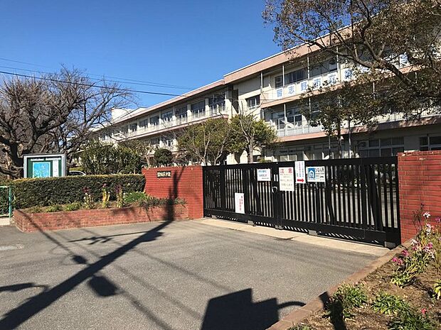 習志野市立第三中学校810m徒歩11分