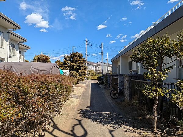 棟間隔のある緑豊かな住環境