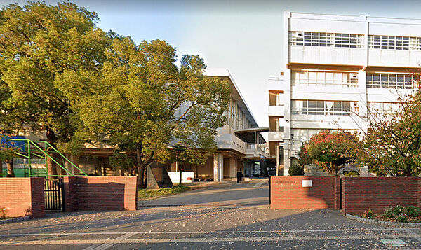 習志野市立第一中学校610m徒歩8分